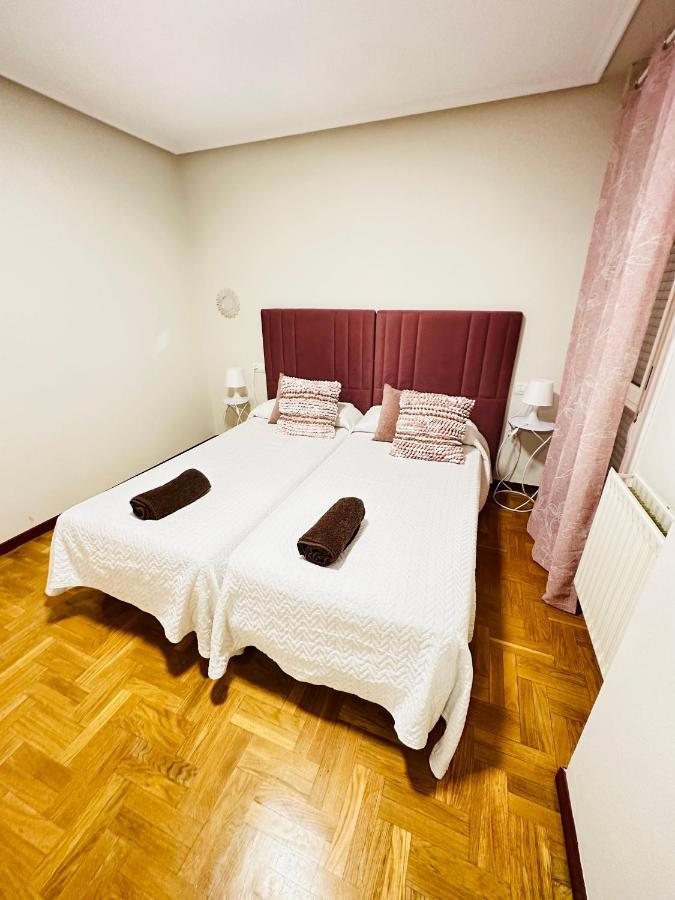Apartamento Oviedo Parque Del Oeste エクステリア 写真